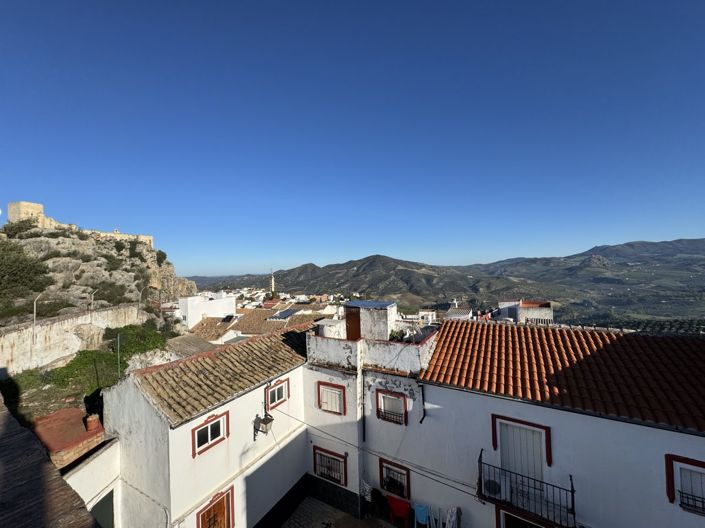 Image No.28-3 Bed Townhouse for sale