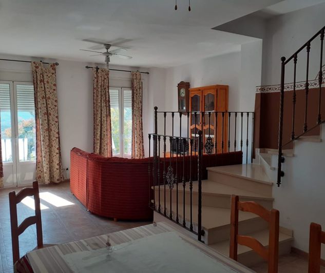 Image No.4-3 Bed Commercial for sale