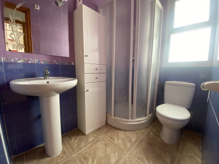 Image No.7-3 Bed Commercial for sale