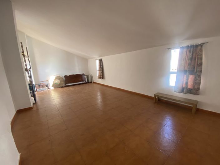 Image No.25-4 Bed Townhouse for sale