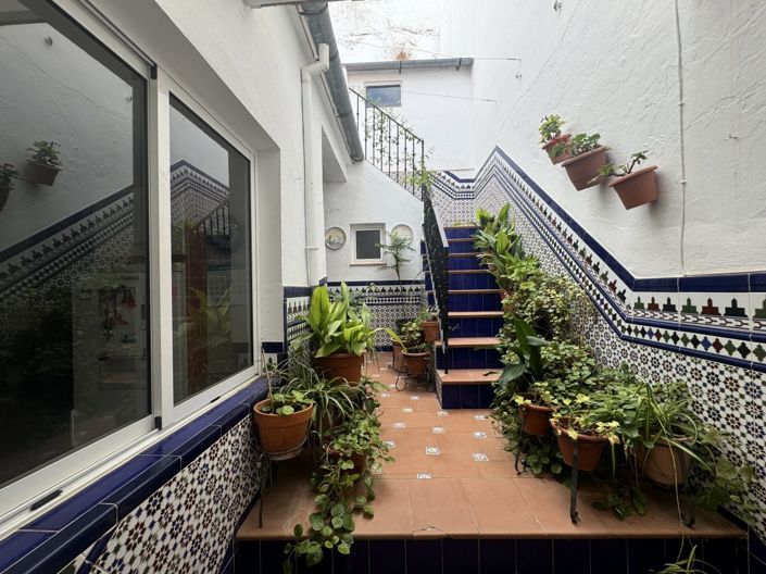 Image No.3-5 Bed Townhouse for sale