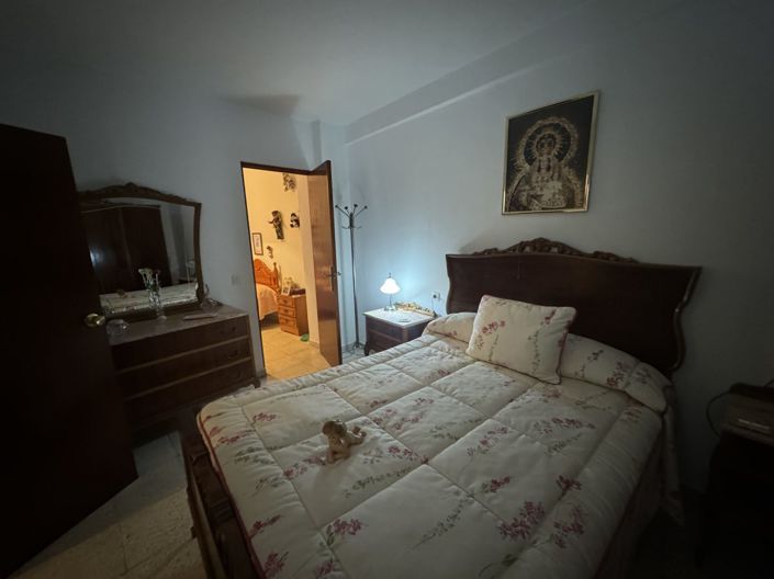 Image No.8-3 Bed Townhouse for sale