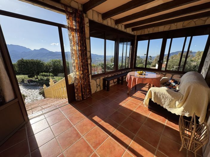 Image No.31-6 Bed Property for sale