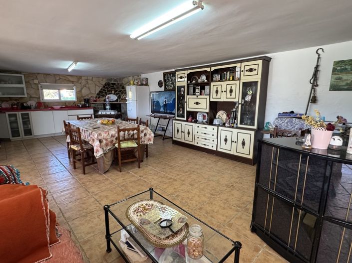 Image No.45-6 Bed Property for sale