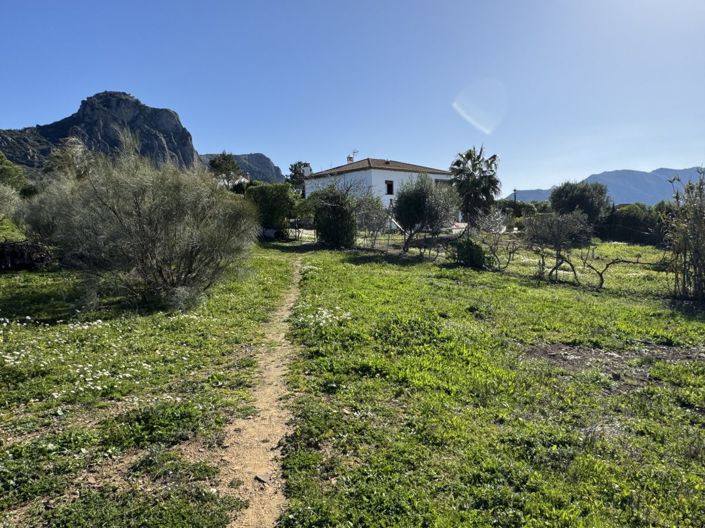 Image No.54-6 Bed Property for sale