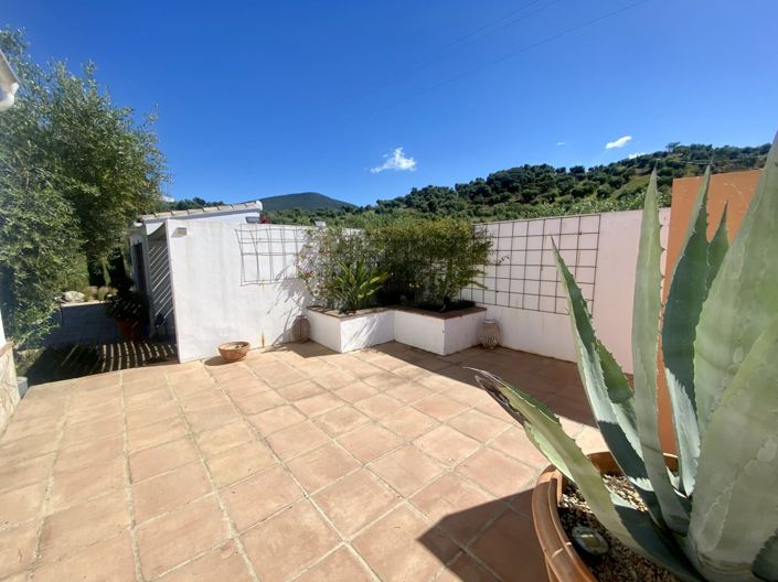 Image No.28-2 Bed Property for sale