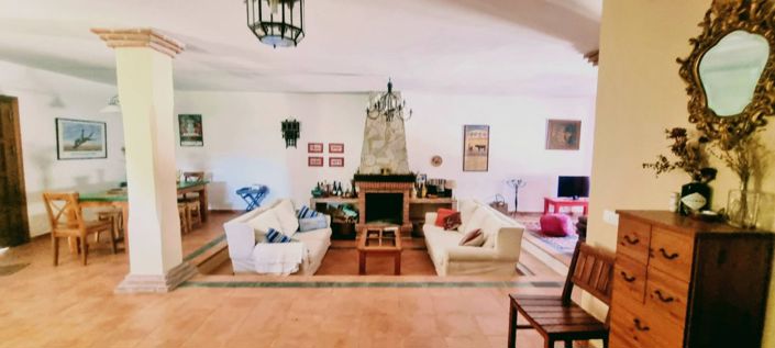 Image No.8-4 Bed Townhouse for sale