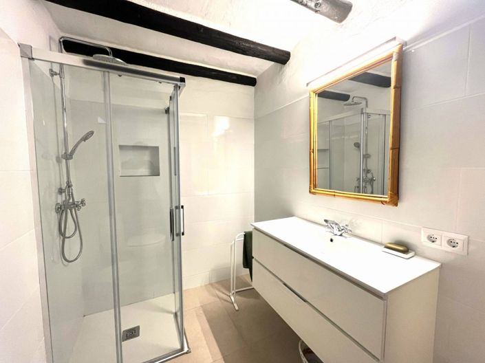 Image No.18-10 Bed Vineyard for sale