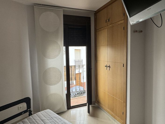 Image No.10-2 Bed Townhouse for sale