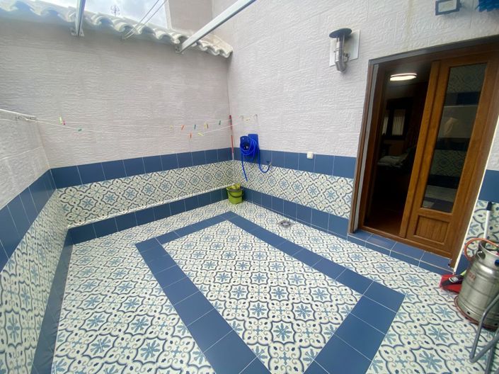 Image No.8-3 Bed Property for sale