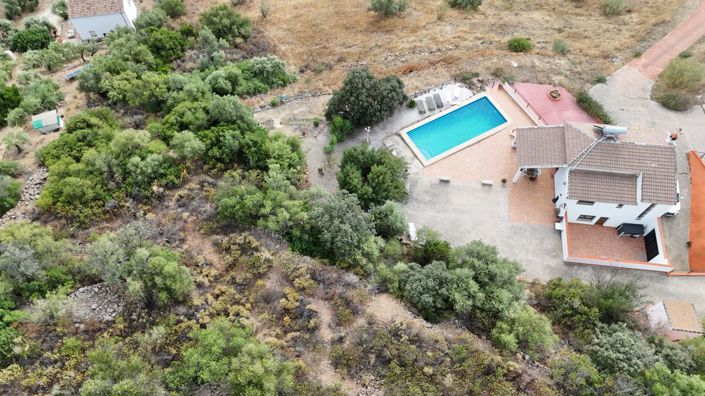 Image No.10-4 Bed Property for sale