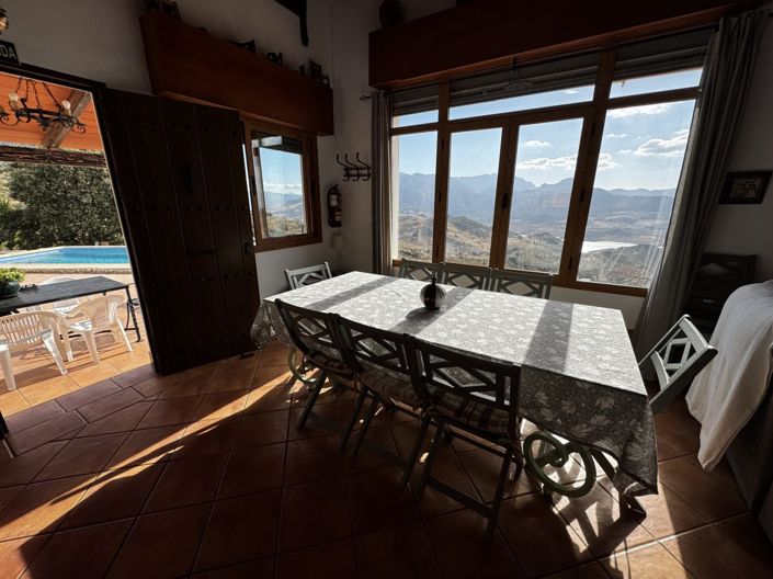 Image No.36-4 Bed Property for sale