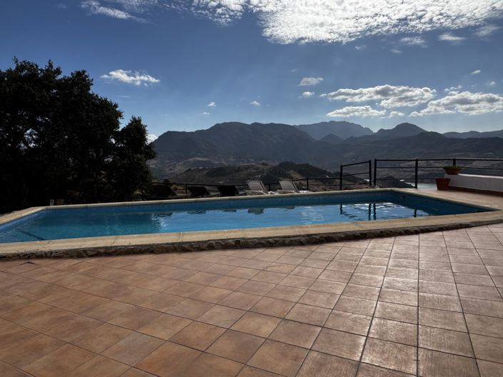 Image No.44-4 Bed Property for sale