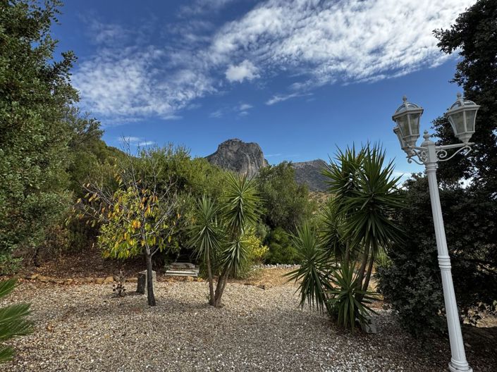 Image No.53-4 Bed Property for sale