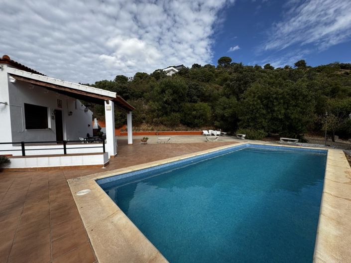 Image No.56-4 Bed Property for sale