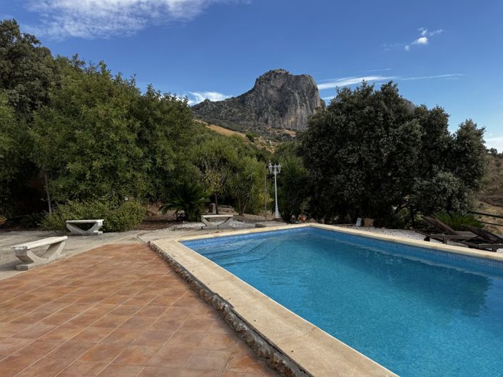 Image No.57-4 Bed Property for sale