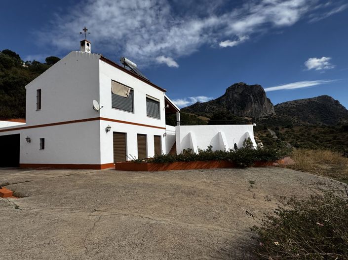 Image No.60-4 Bed Property for sale