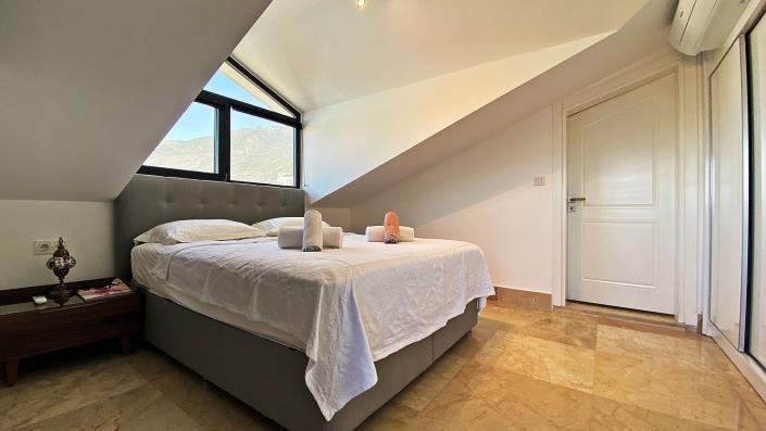 Image No.6-4 Bed Villa / Detached for sale