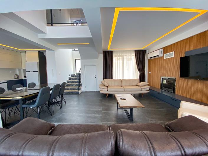 Image No.5-4 Bed Villa / Detached for sale