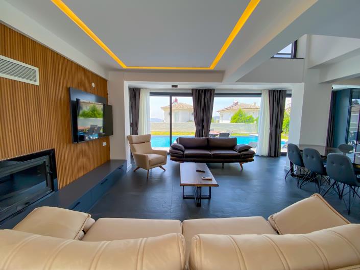 Image No.8-4 Bed Villa / Detached for sale