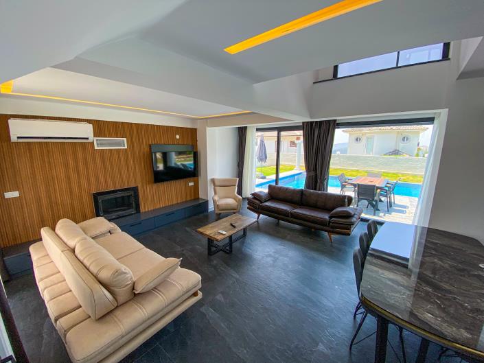 Image No.10-4 Bed Villa / Detached for sale