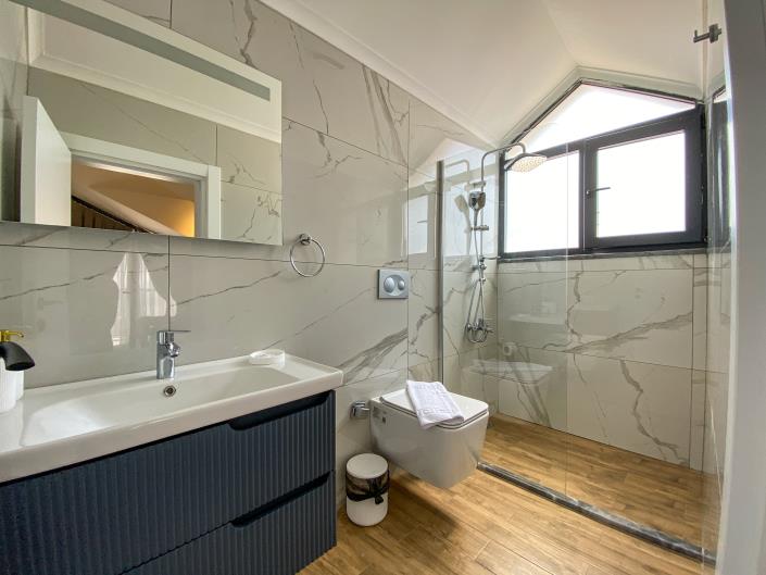 Image No.17-4 Bed Villa / Detached for sale