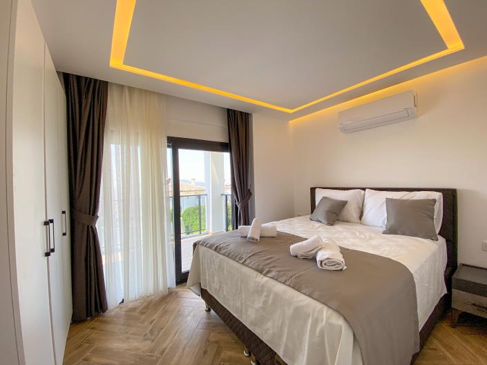 Image No.20-4 Bed Villa / Detached for sale