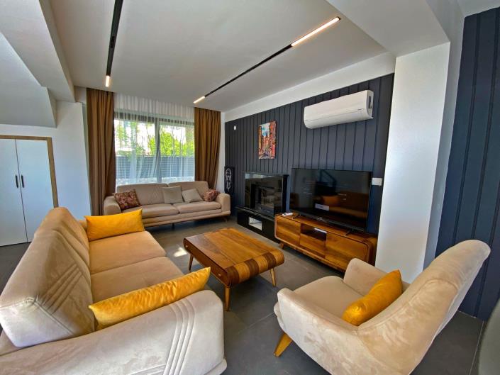 Image No.15-4 Bed Villa / Detached for sale