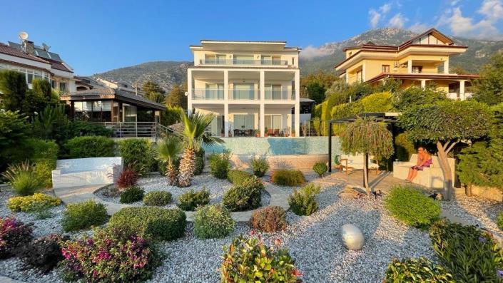 Image No.6-4 Bed Villa / Detached for sale