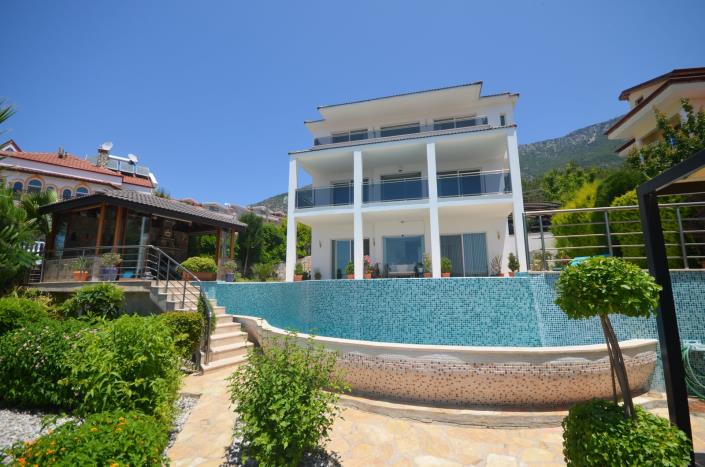 Image No.5-4 Bed Villa / Detached for sale