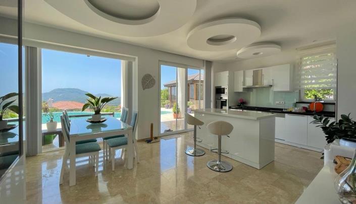 Image No.12-4 Bed Villa / Detached for sale