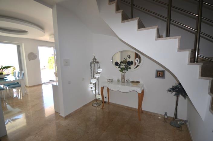 Image No.11-4 Bed Villa / Detached for sale