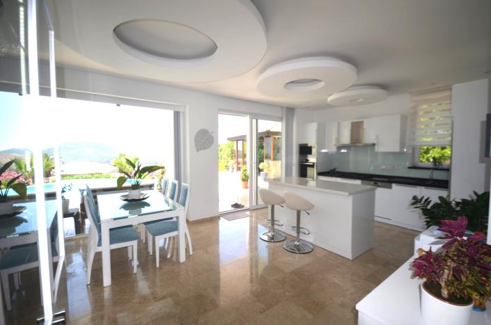 Image No.16-4 Bed Villa / Detached for sale