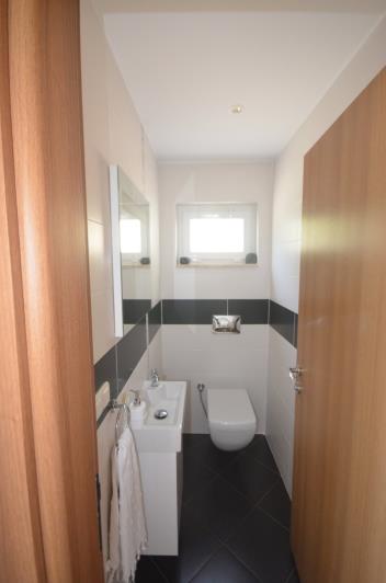 Image No.21-4 Bed Villa / Detached for sale