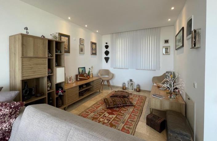 Image No.24-4 Bed Villa / Detached for sale