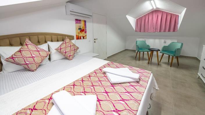 Image No.10-4 Bed House/Villa for sale