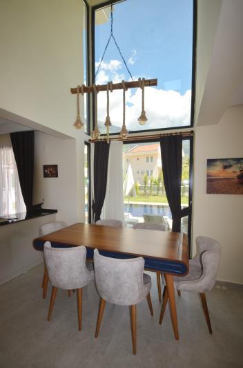 Image No.6-4 Bed Villa / Detached for sale