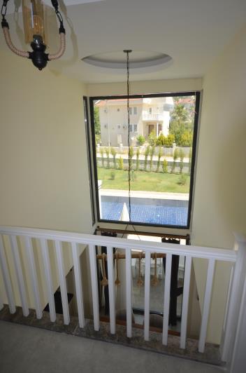 Image No.12-4 Bed Villa / Detached for sale