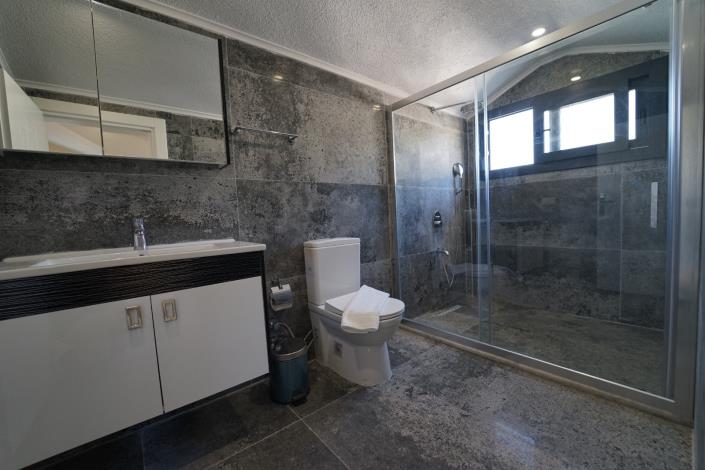 Image No.26-4 Bed Villa / Detached for sale