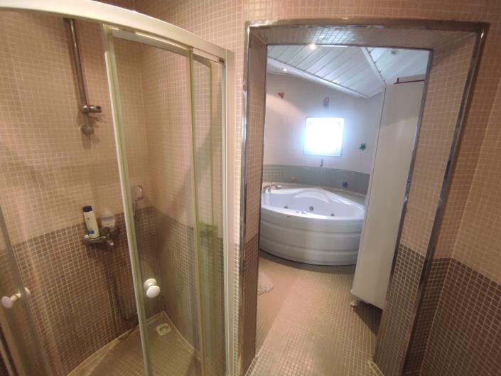 Image No.26-2 Bed Apartment for sale