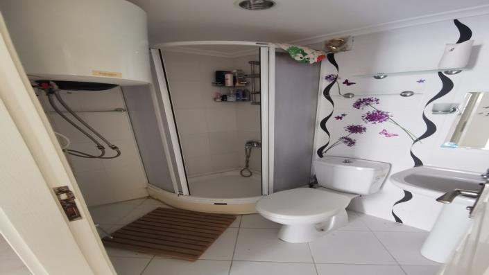 Image No.17-4 Bed Apartment for sale