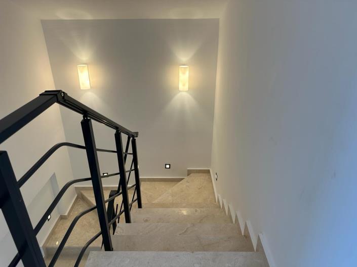 Image No.7-5 Bed House/Villa for sale