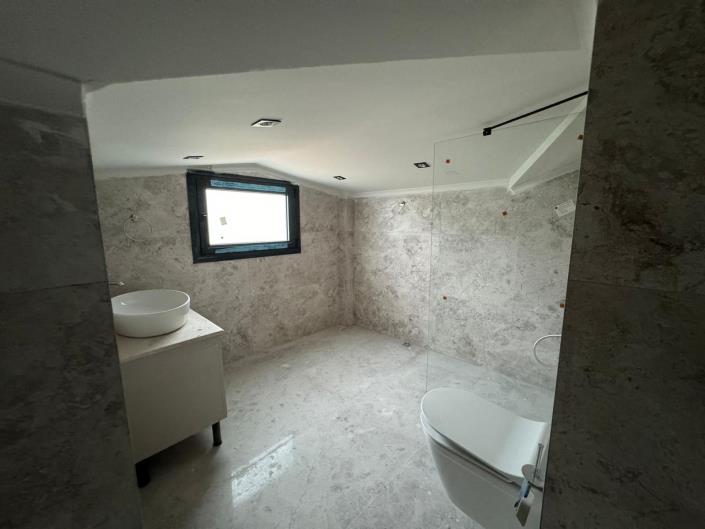 Image No.24-4 Bed Villa for sale