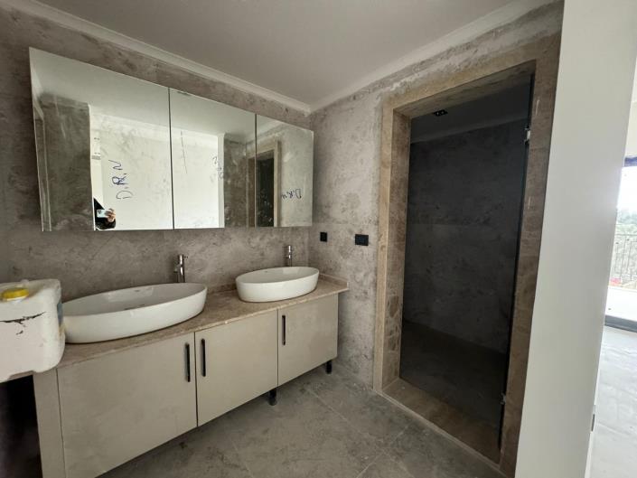 Image No.10-4 Bed Villa for sale