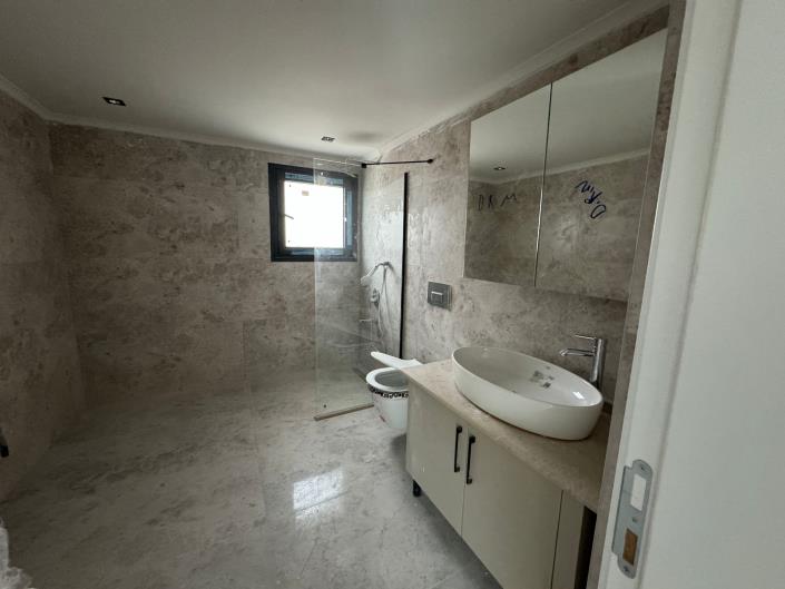 Image No.17-4 Bed Villa for sale