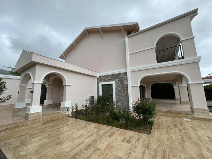 Image No.2-4 Bed Villa for sale