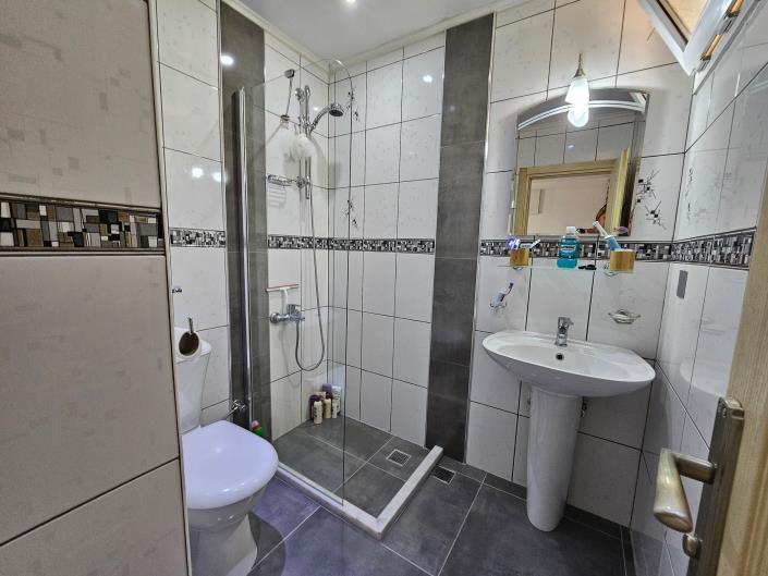 Image No.26-2 Bed Apartment for sale