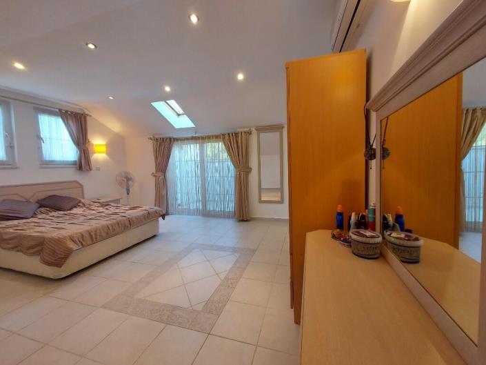 Image No.28-3 Bed Apartment for sale