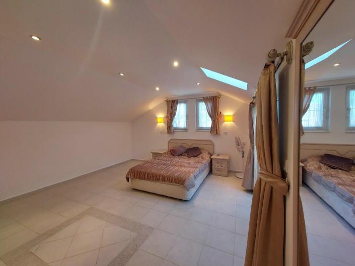 Image No.29-3 Bed Apartment for sale