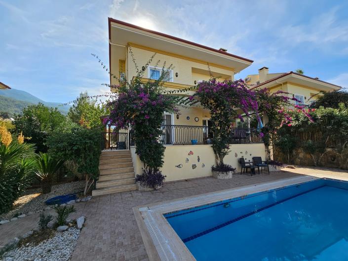 Image No.6-4 Bed Villa / Detached for sale